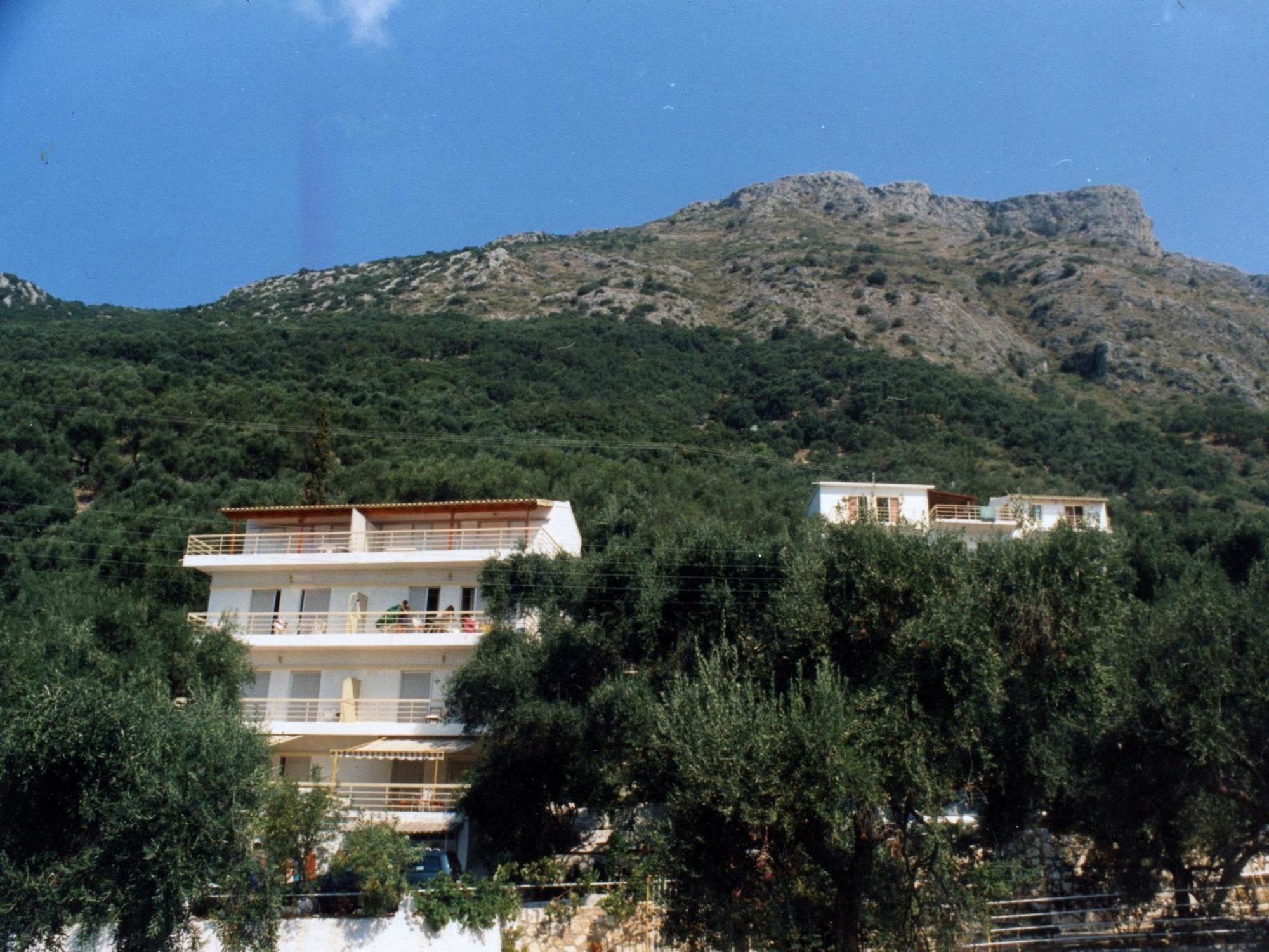 Paradise Apartments Barbati Exterior photo